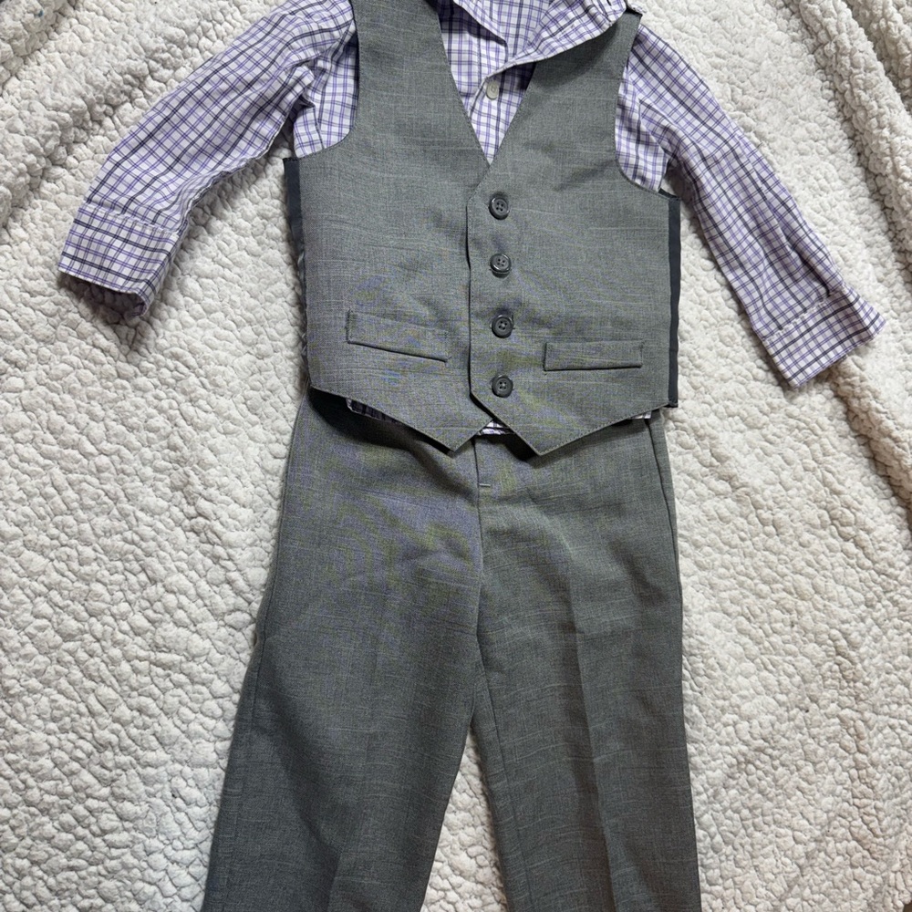 Van Heusen Kids Set in Gray and Lavender